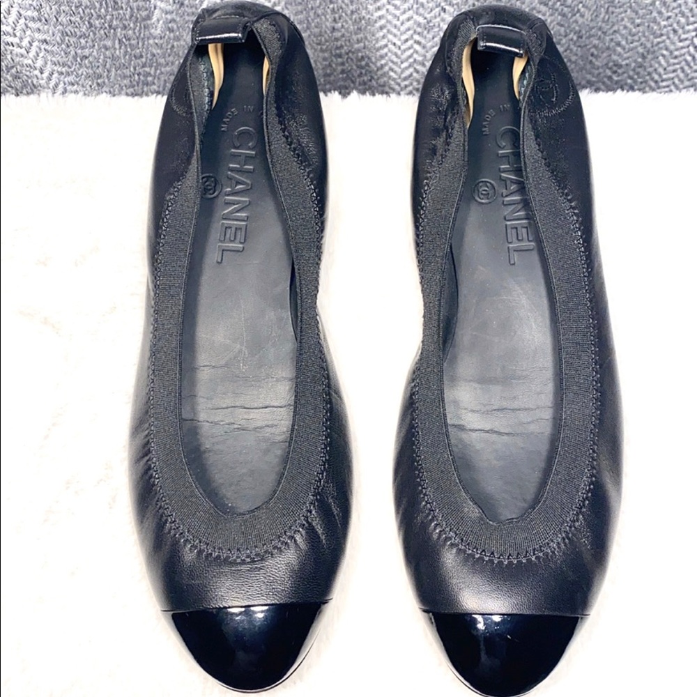 CHANEL Flats 38